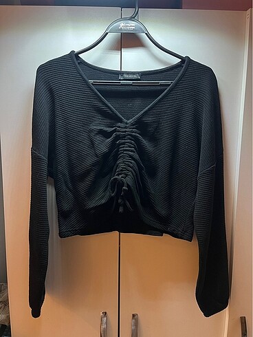 Siyah uzun kollu crop