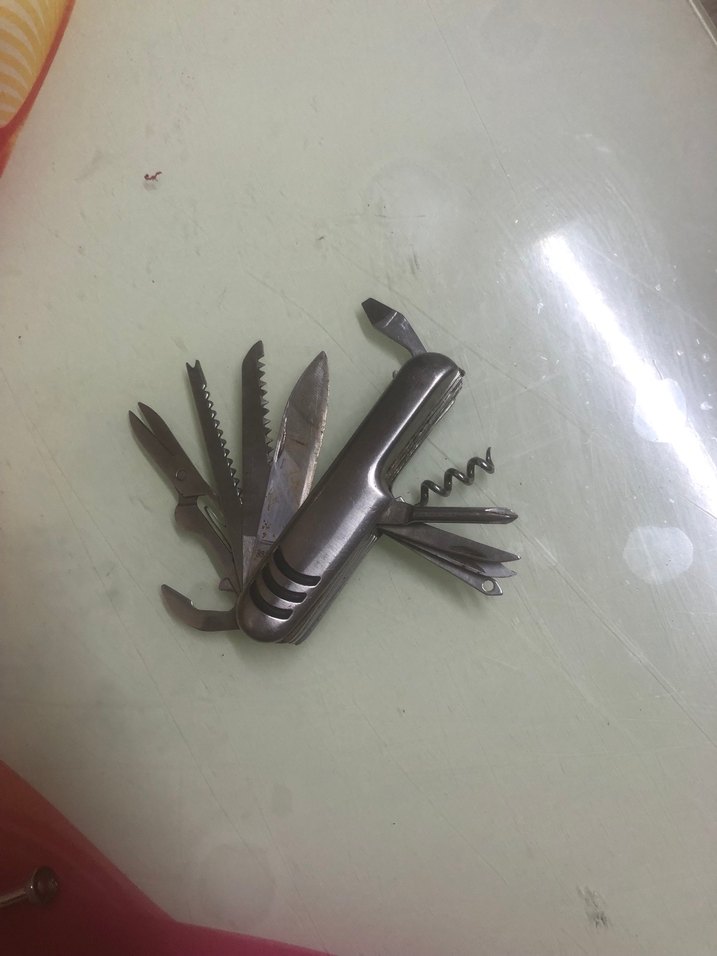 Gri Çok Fonksiyonlu Katlanabilir Çakı - Görsel 2