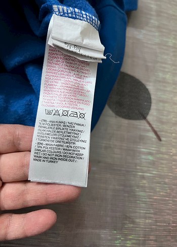 Erkek Çocuk Mavi Kapüşonlu Baskılı Sweatshirt - Görsel 4