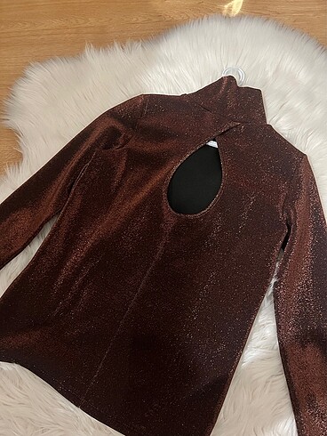 Sırt detaylı bluz