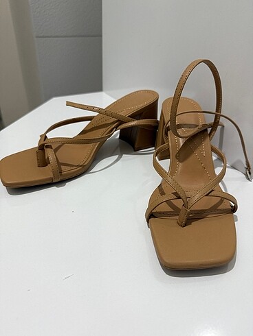 37 Beden camel Renk Bershka Bej Kadın Topuklu Sandalet