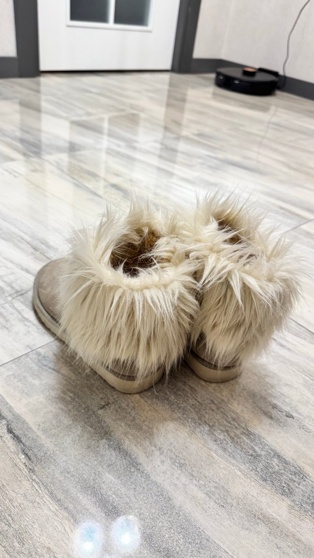 Bej Tüylü Kadın ugg Bot - Görsel 2