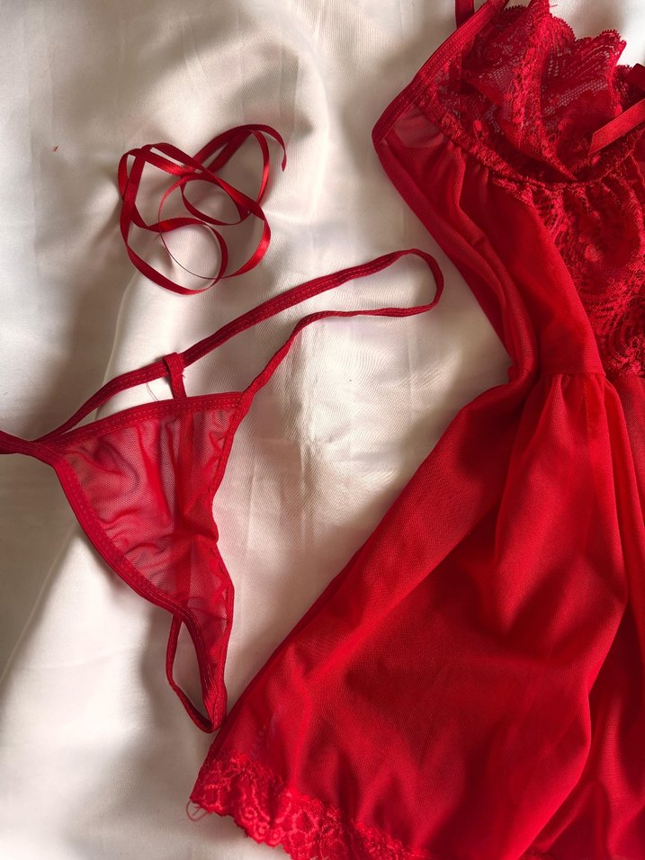 Kırmızı İşlemeli İp Askılı Midi Gecelik - Görsel 5