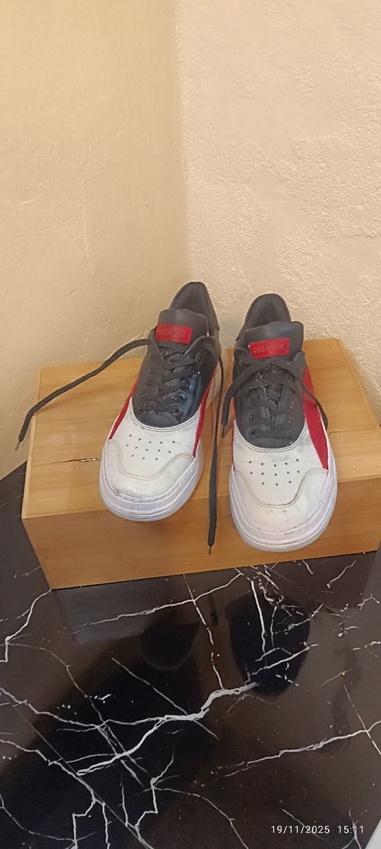 Kadın Siyah Beyaz Spor Ayakkabı - Görsel 3