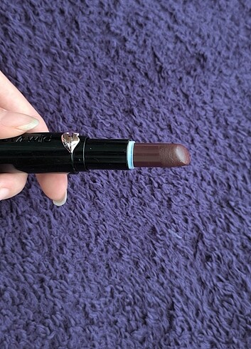 Beden Wet n Wild Ruj