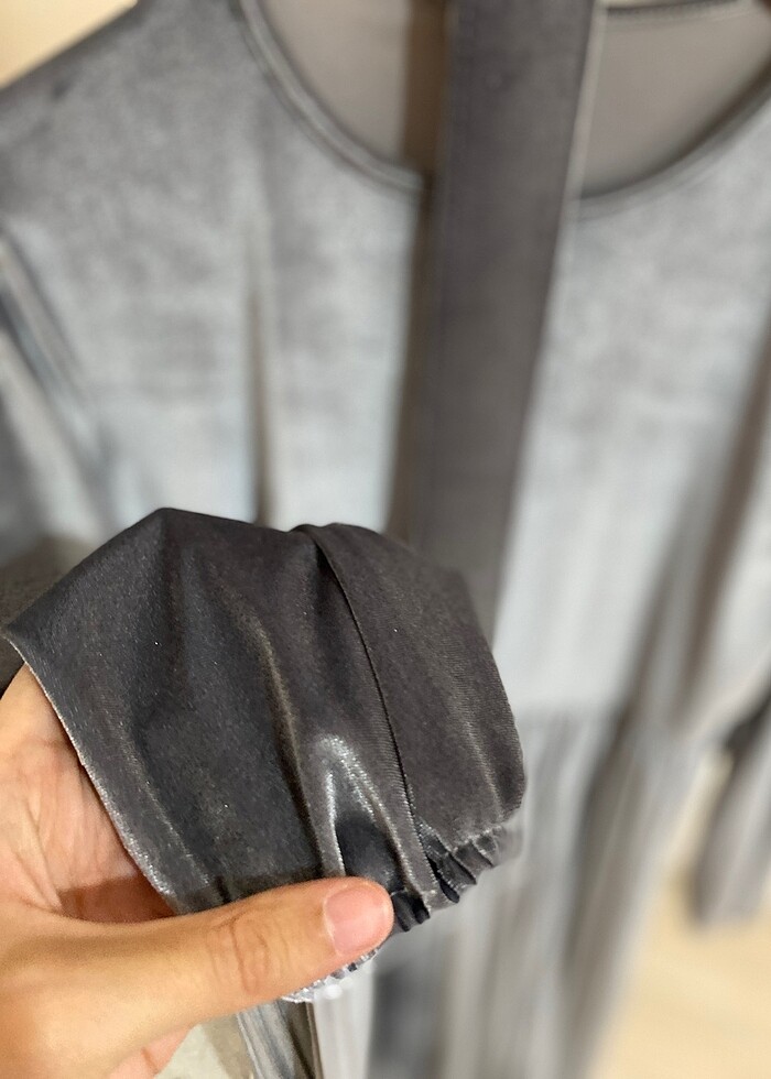 Kadife pilseli kemerli elbise - Görsel 2