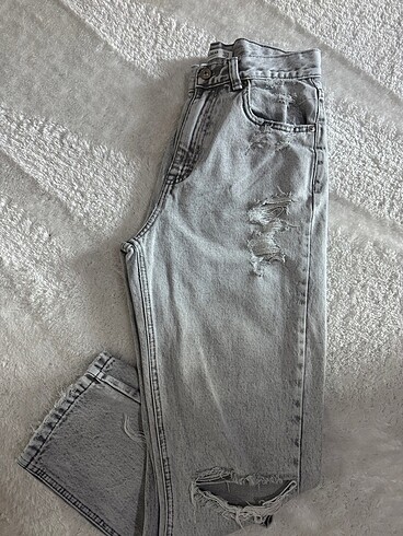 PULL& BEAR Yırtık Gri Mom Jean