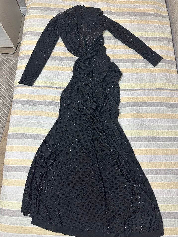 SİYAH TAŞLI UZUN KOLLU ELBİSE CENGİZ AKTÜRK - Görsel 2