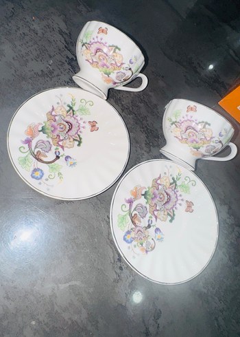 Pastel Renkli Çiçek Desenli 2'li Fincan ve Tabak Seti