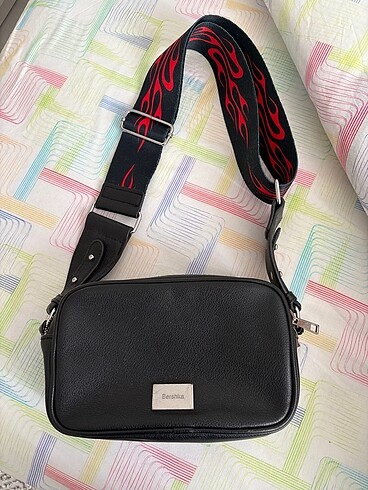 bershka çanta