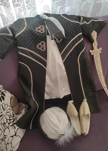 Çocuk Gotik Nakışlı Kuşaklı Takım