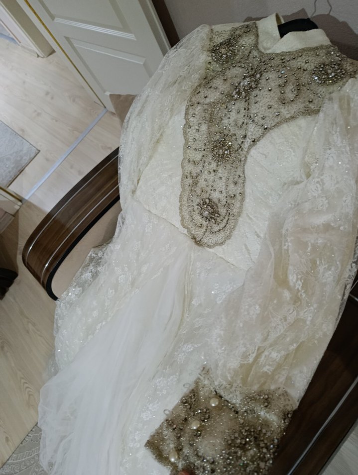 Vintage Yüksek Yakalı Prenses Gelinlik - Görsel 3