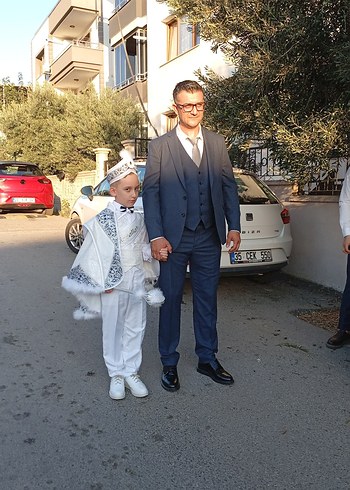 Beyaz Kürklü Çocuk Sünnet Kıyafeti