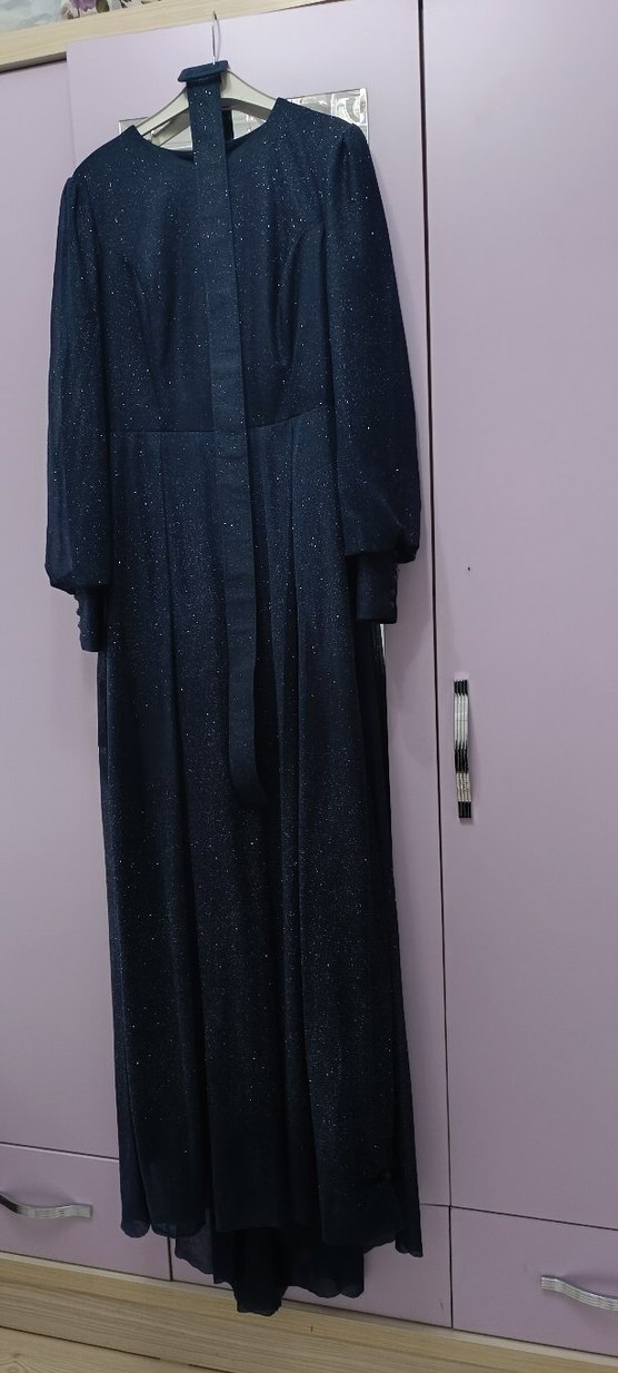 Uzun Kollu Siyah Pilili Uzun Elbise - Görsel 2