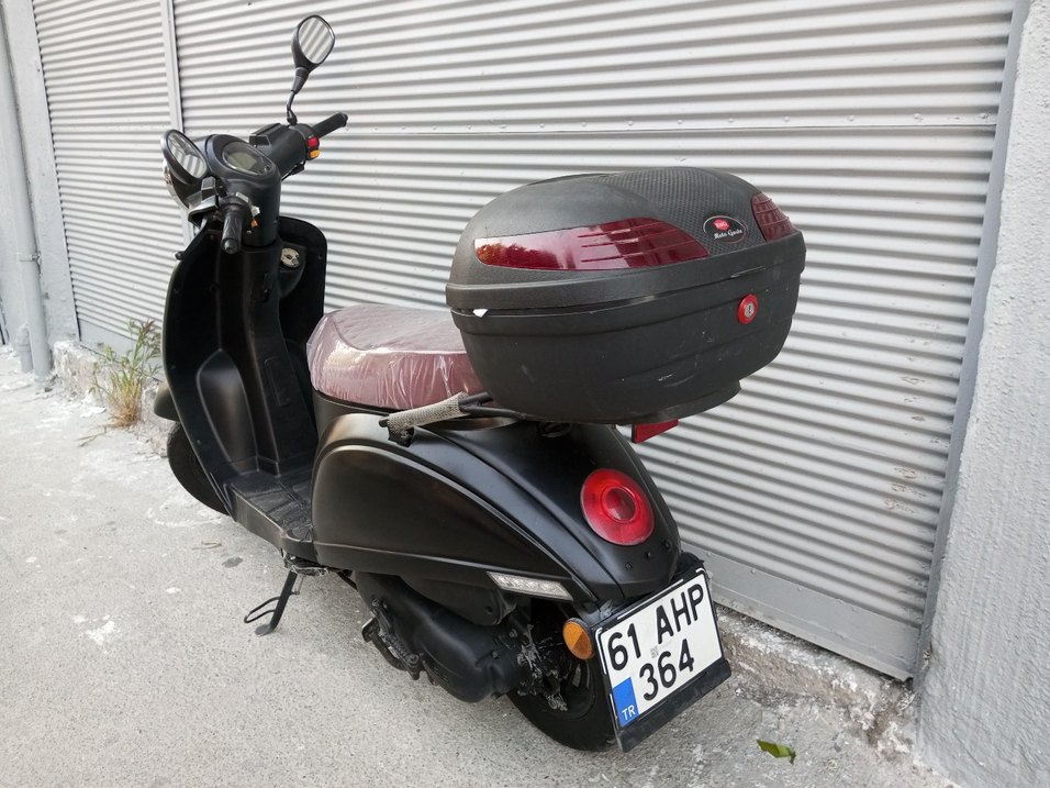 Siyah Deri Kayışlı Motosiklet - Görsel 4