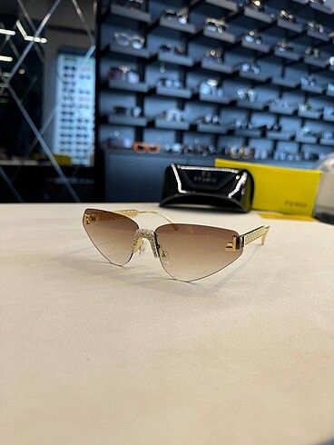 Fendi SunglasSunglasses