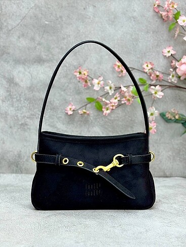  Beden Miu Miu Aventure