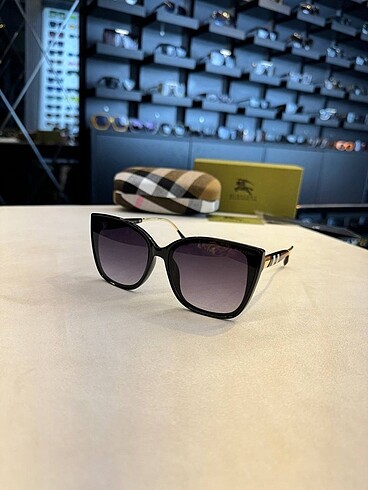 Beden Burberry Sunglasses