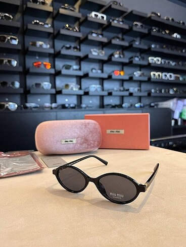 Miu Miu Miu Miu Sunglasses