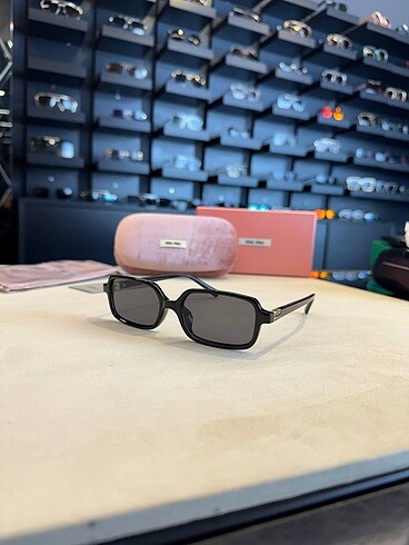 Beden Miu Miu Sunglasses