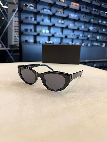 Yves Saint Laurent Yves Saint Laurent Sunglasses