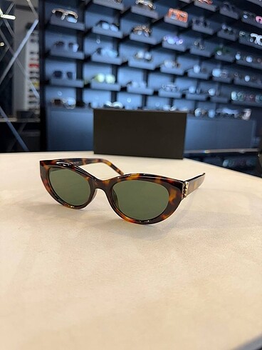 Beden Yves Saint Laurent Sunglasses
