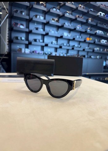 Yves Saint Laurent Yves Saint Laurent Sunglasses