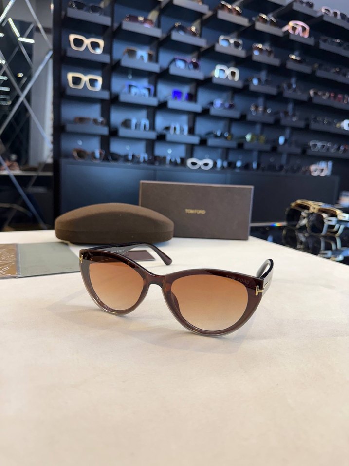 Tom Ford Sunglasses - Görsel 2