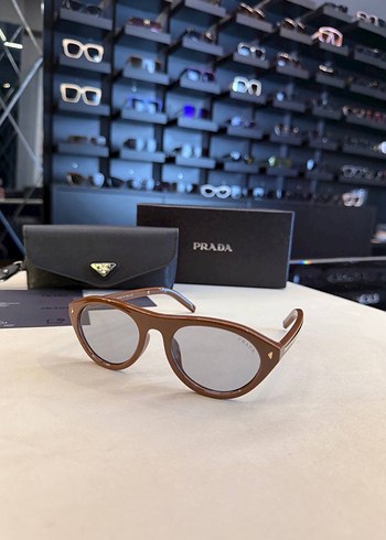 Prada Sunglasses - Görsel 4