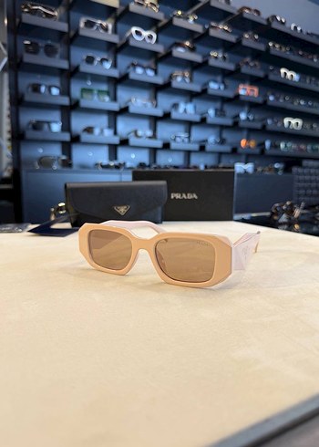 Prada Sunglasses - Görsel 4