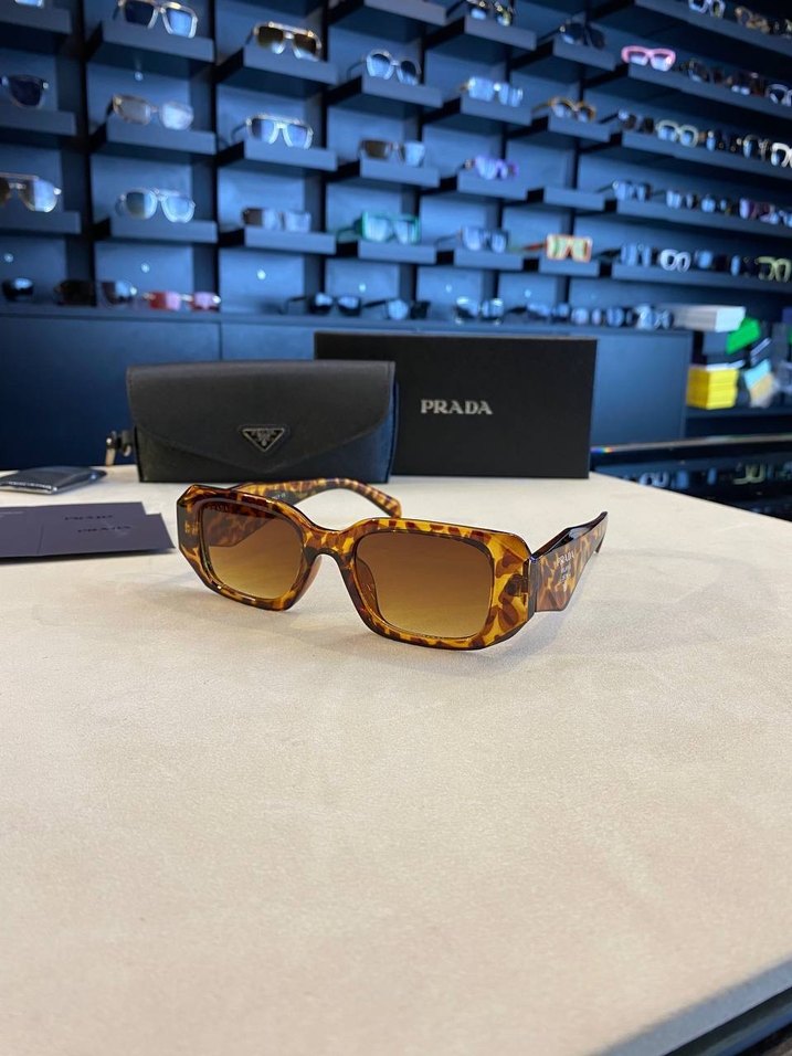 Prada Sunglasses - Görsel 2