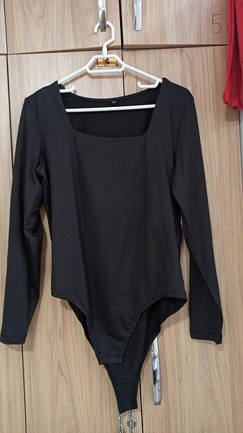 Trendyol & Milla Kare yaka örme body