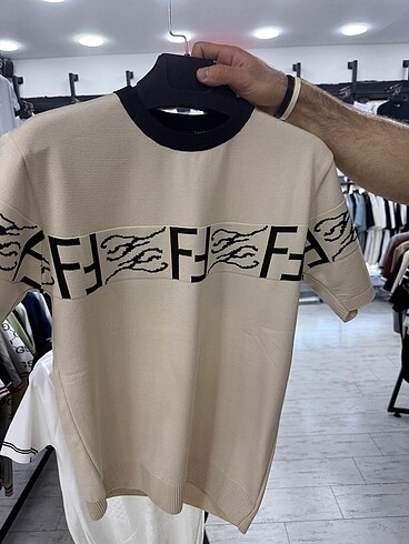 l/xl Beden Fendi Tshirt