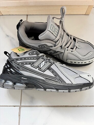 40 Beden gri Renk New Balance 1906R