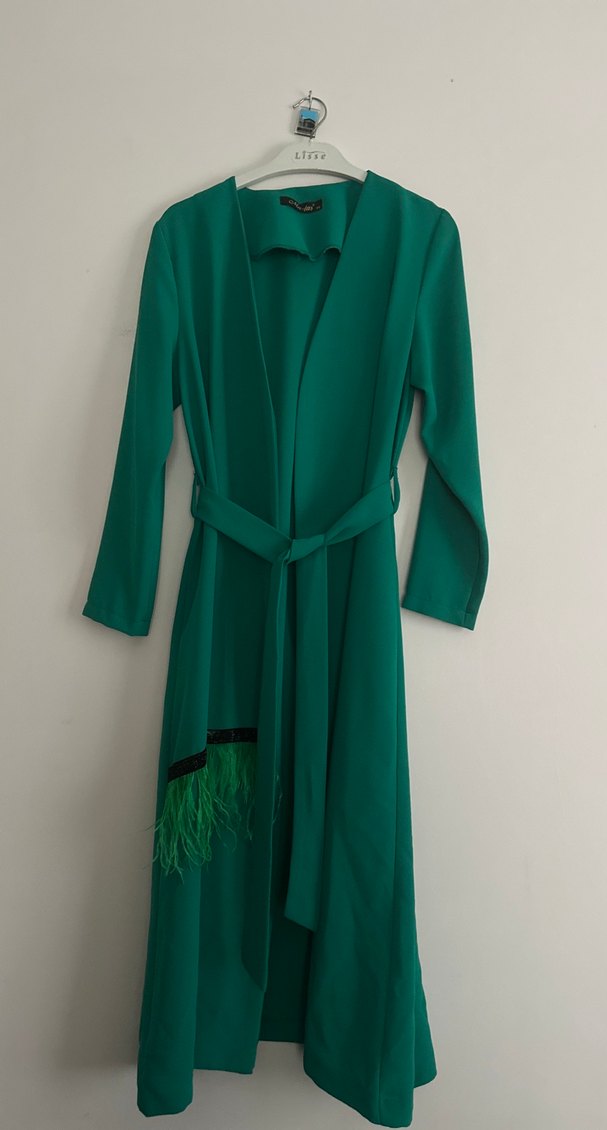 Uzun Yeşil Kadın Ceket Tüy Detaylı - Görsel 2