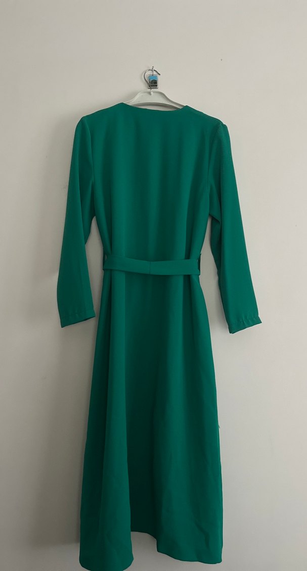 Uzun Yeşil Kadın Ceket Tüy Detaylı - Görsel 3