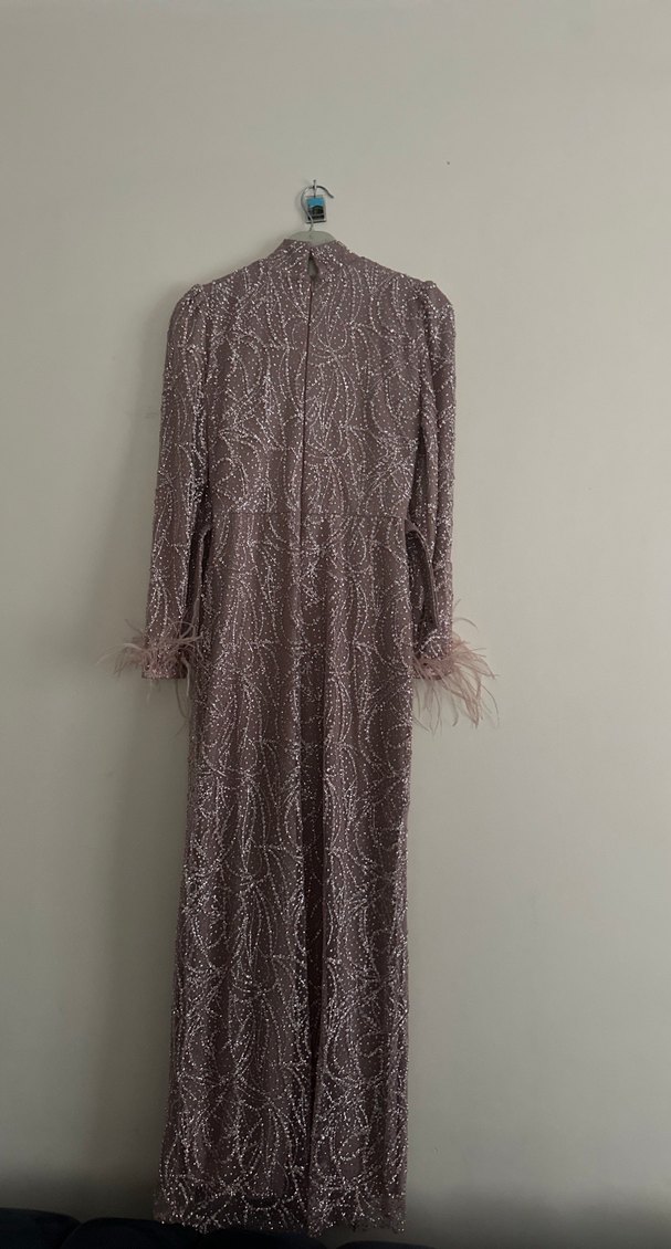 Kürk Detaylı Yılan Desenli Uzun Abiye Elbise - Görsel 3