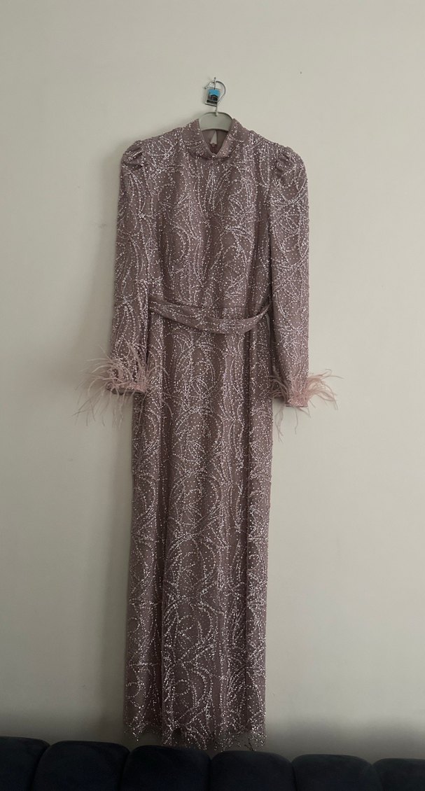 Kürk Detaylı Yılan Desenli Uzun Abiye Elbise - Görsel 2