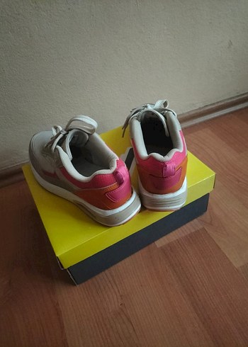 Gri Kadın Spor Ayakkabı - Görsel 3