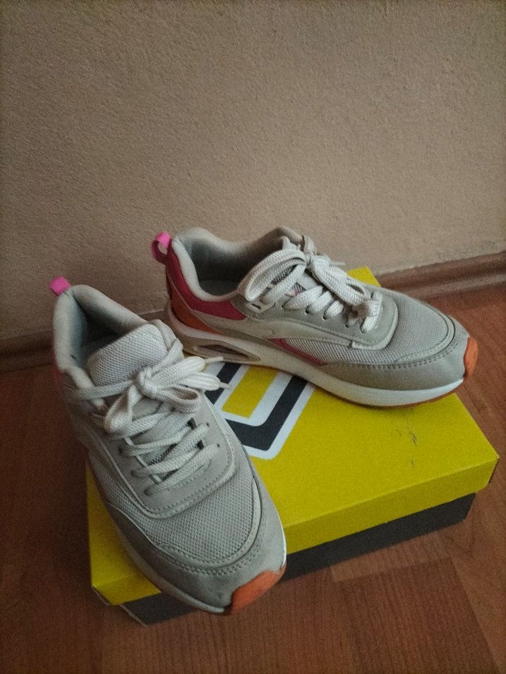 Gri Kadın Spor Ayakkabı - Görsel 2