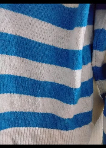 Mavi Beyaz Çizgili V Yaka Triko Kazak - Görsel 2