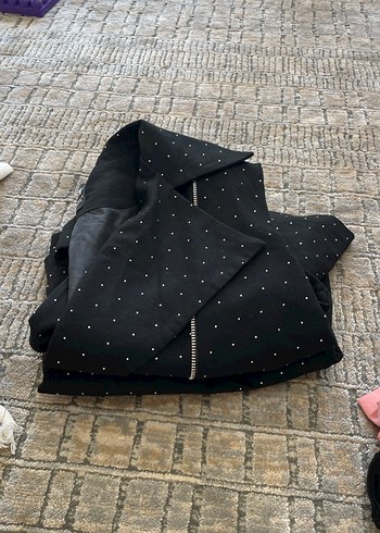 l Beden Düğmeli Siyah Mini Takım Elbise