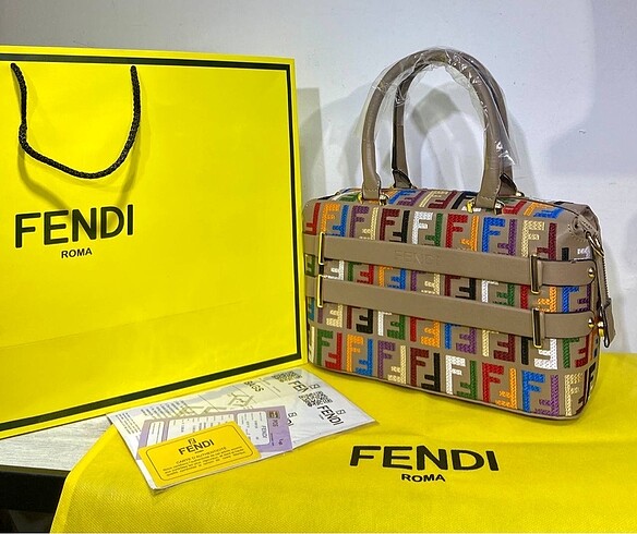 Fendi Kol Çantası - Görsel 7