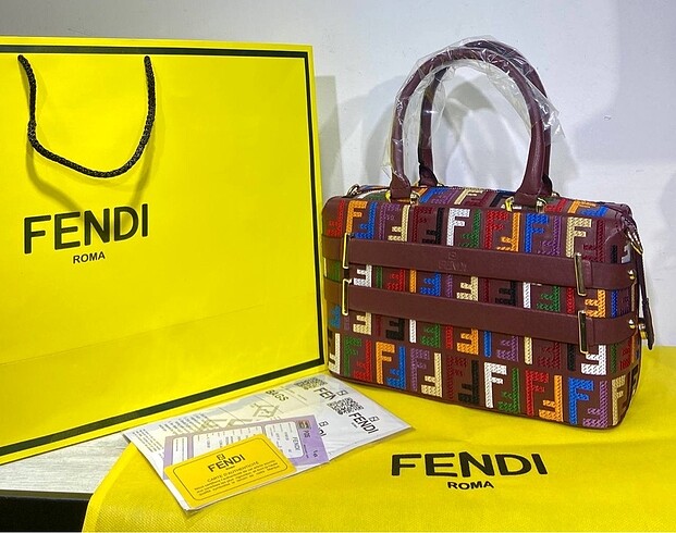 Fendi Kol Çantası - Görsel 9