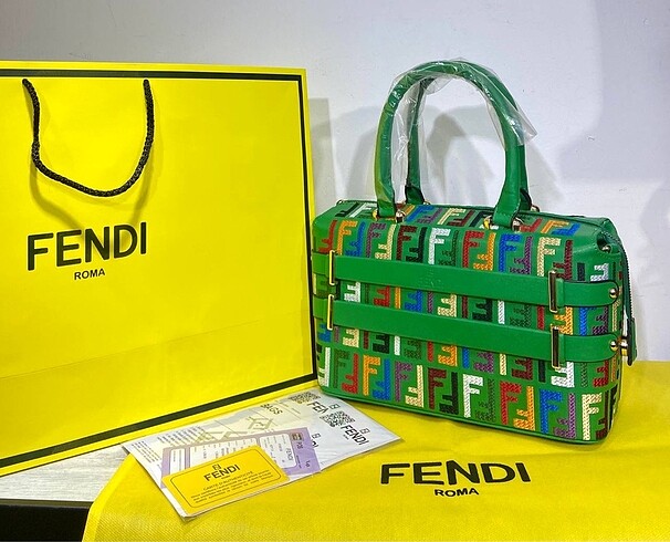 Fendi Kol Çantası - Görsel 12