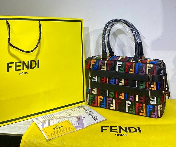 Fendi Kol Çantası - Görsel 11