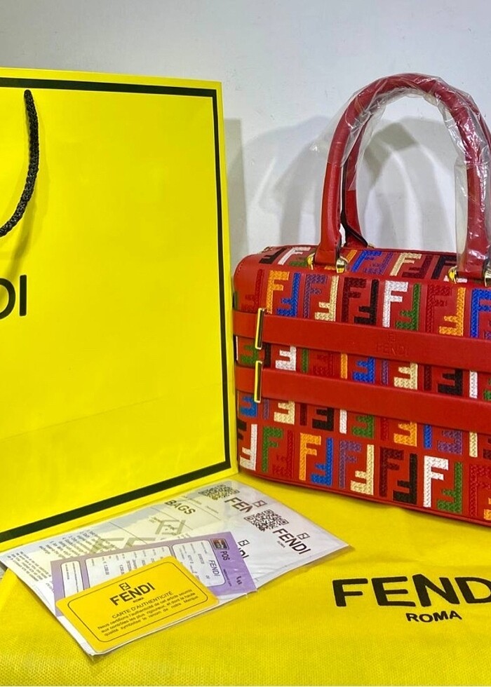 Fendi Kol Çantası - Görsel 5