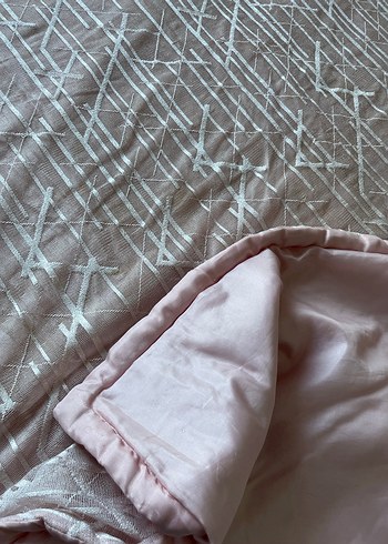 Pembe Nakışlı Yatak Örtüsü Seti - Görsel 6