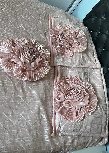 Pembe Nakışlı Yatak Örtüsü Seti - Görsel 3