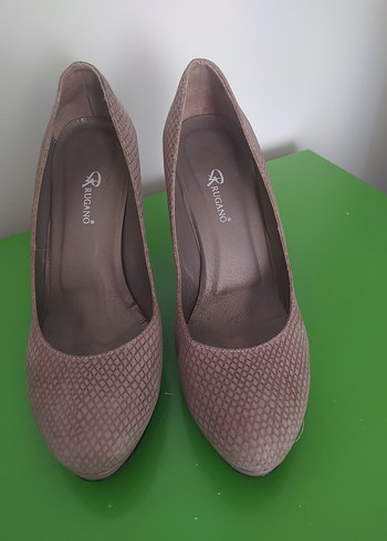 Diğer Bej Yılan Desenli Stiletto Topuklu Kadın Ayakkabı